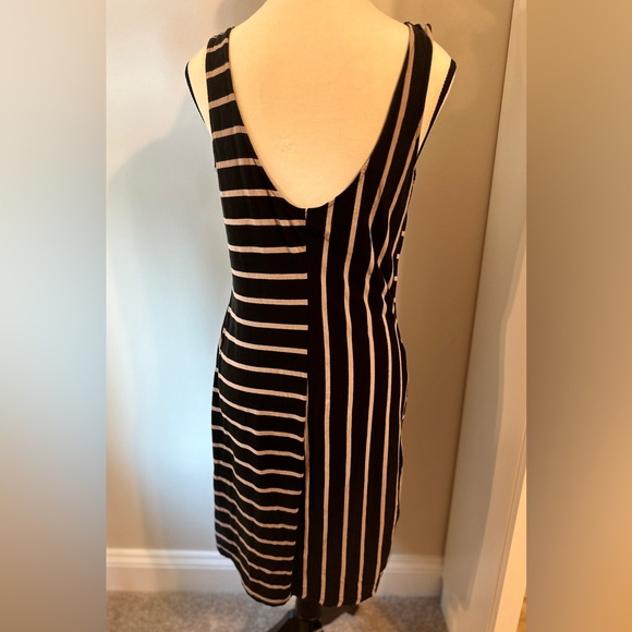 🖤 EUC Volcom Tank Dress Black & Neutral stripe with Logo SZ L - Picture 2 of 5
